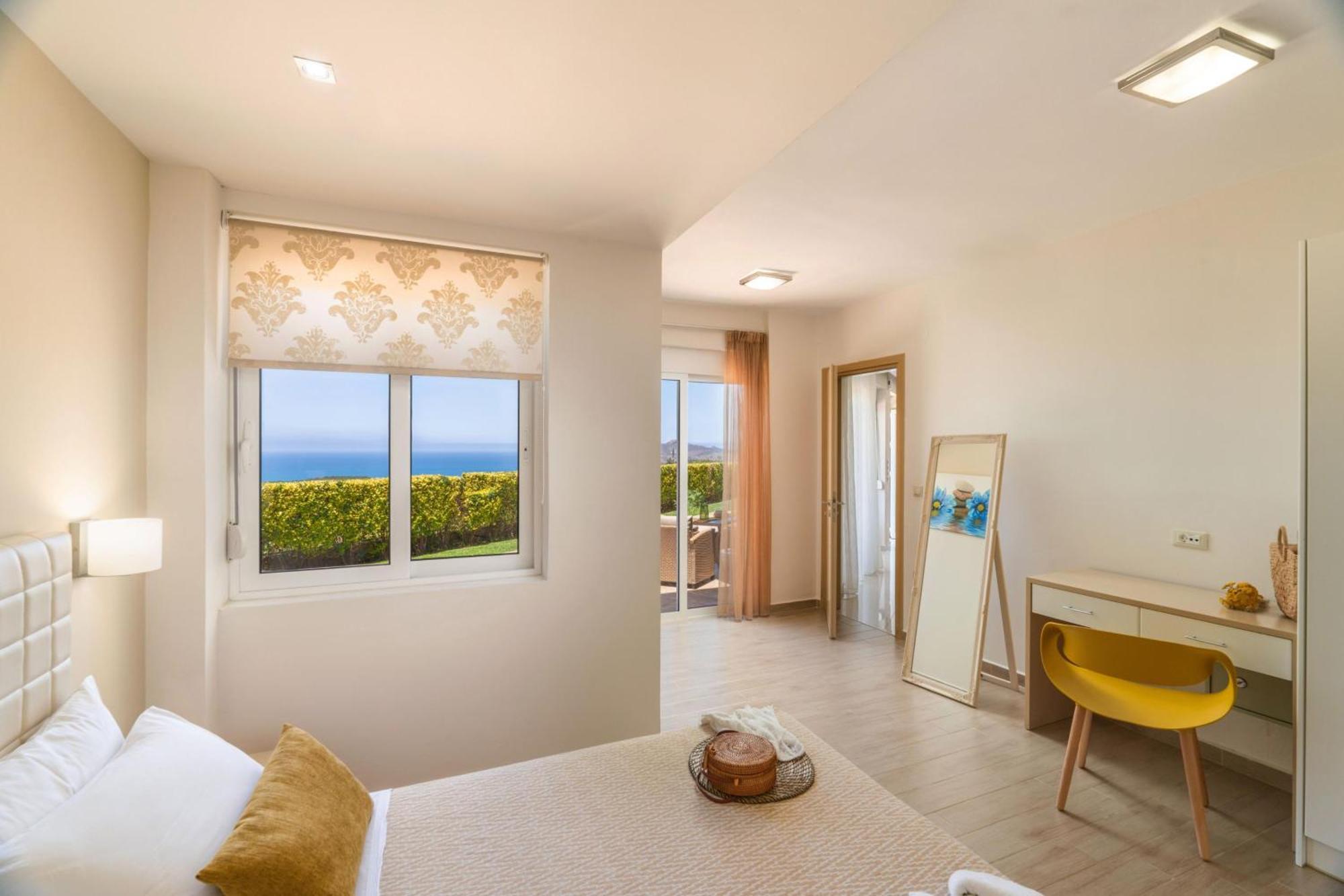 Villa Ariella With Sea View Agia Marina 外观 照片