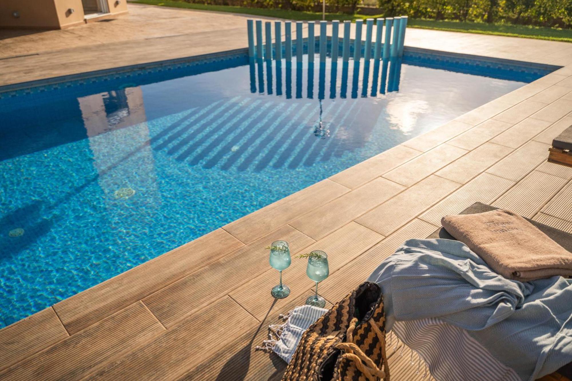 Villa Ariella With Sea View Agia Marina 外观 照片