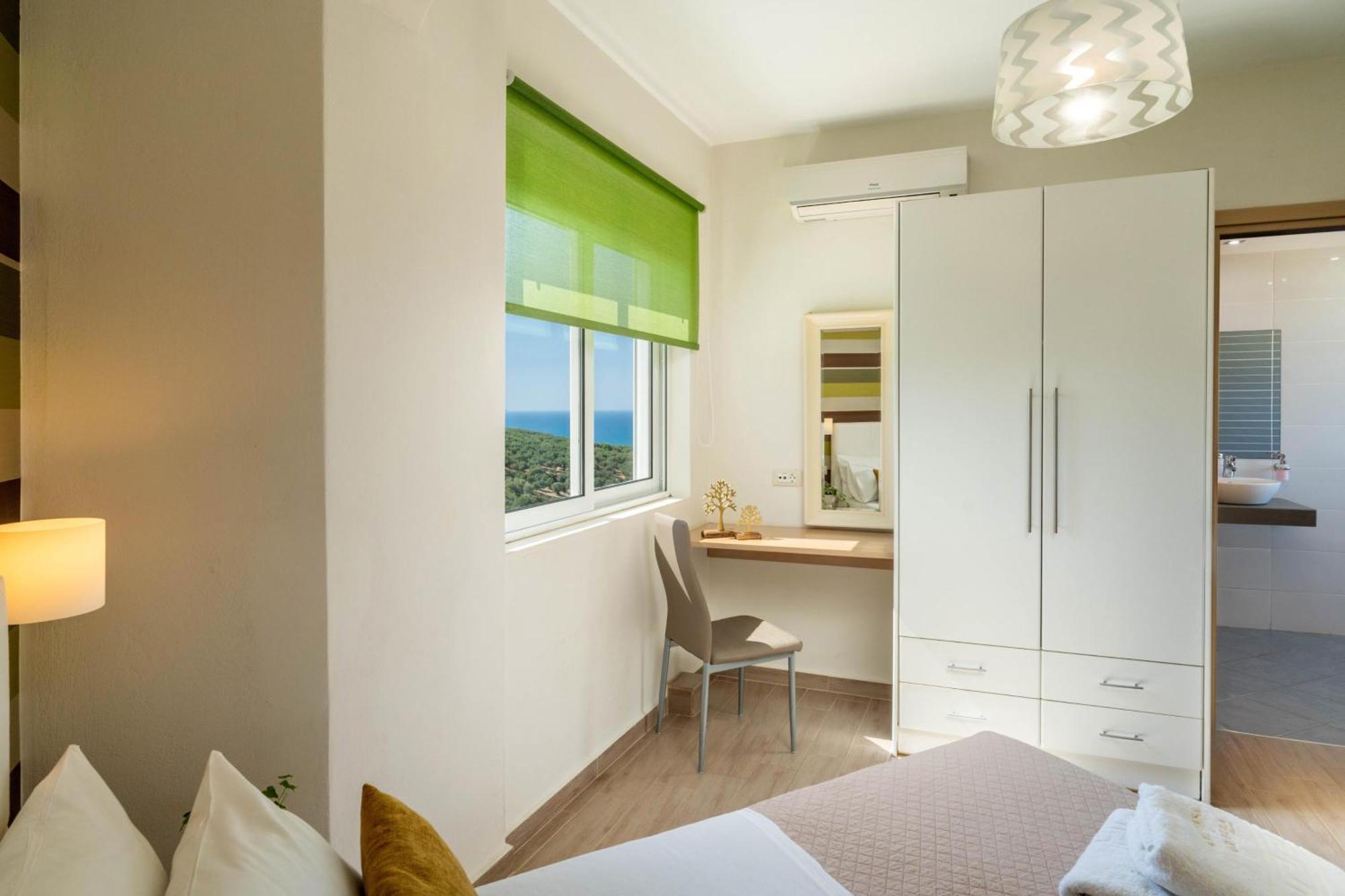 Villa Ariella With Sea View Agia Marina 外观 照片